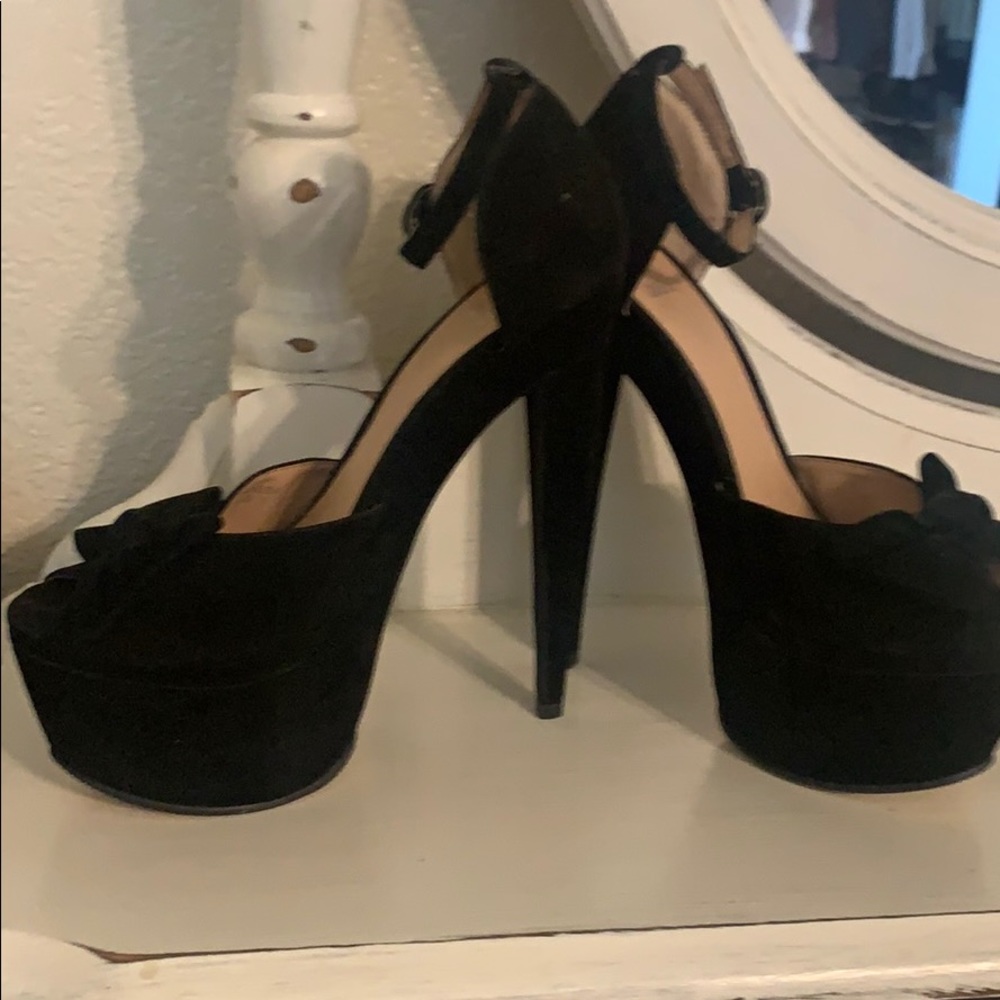 Stilettos - Picture 2 of 4